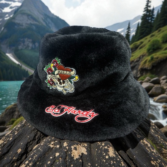 NWT Ed Hardy Bucket hat - Picture 2 of 2